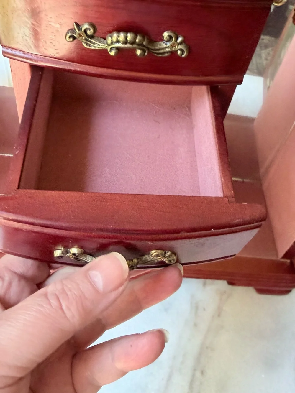 N/A elegant mahogany